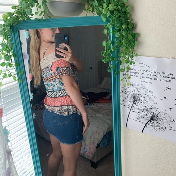 Cold shoulder top 2/$12 - Picture 4 of 4